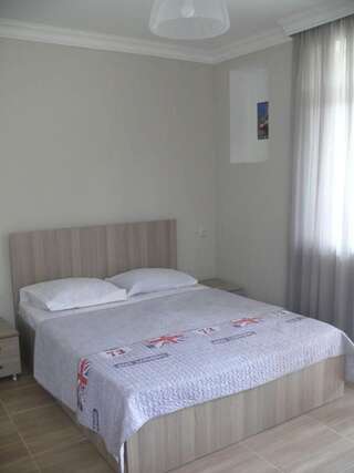 Гостевой дом Elene Батуми Двухместный номер Делюкс с 1 кроватью-1